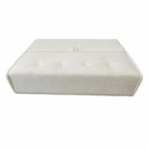 Śmietankowa łóżko z funkcją spania codziennego, ustawiona w nowoczesnym salonie